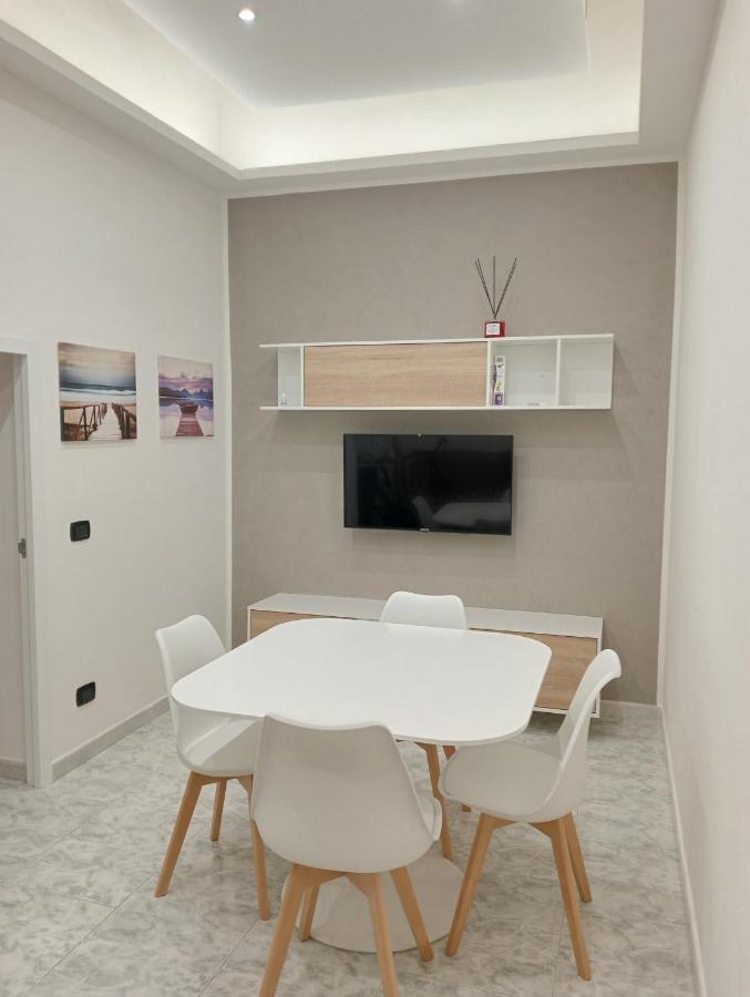 Fra Sole E Stelle Apartment Bari Exterior photo